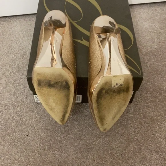 Enzo Angliolini Eakylin Light Gold Pumps (Size 5.5) - Picture 3 of 3